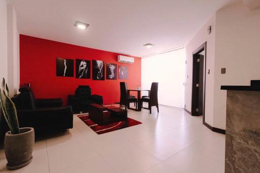 Mai Suites Apart Hotel ซานตาครูซเดอลาเซียร์รา ภายนอก รูปภาพ