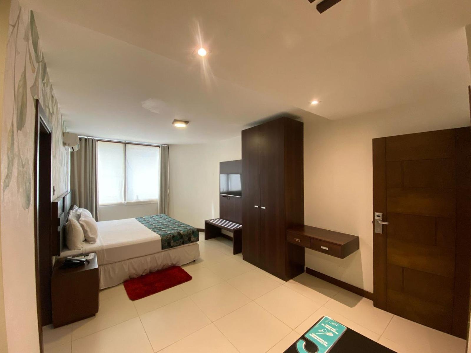 Mai Suites Apart Hotel ซานตาครูซเดอลาเซียร์รา ภายนอก รูปภาพ