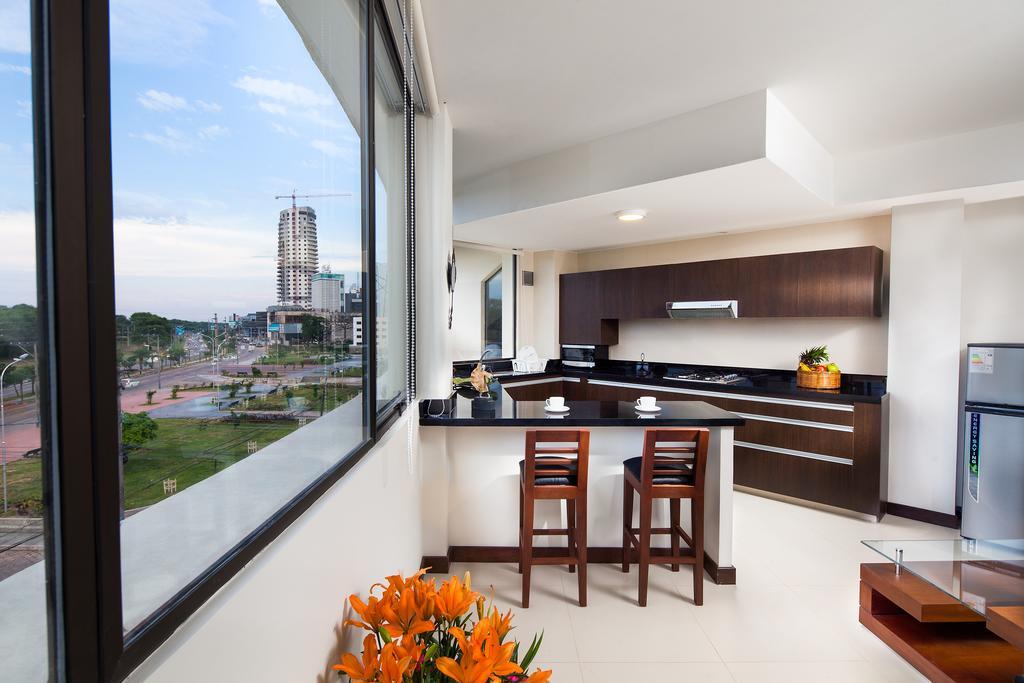 Mai Suites Apart Hotel ซานตาครูซเดอลาเซียร์รา ภายนอก รูปภาพ