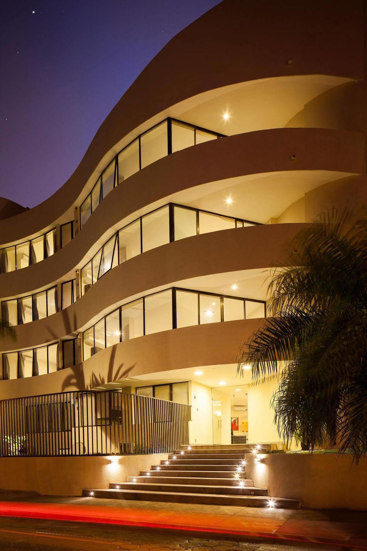 Mai Suites Apart Hotel ซานตาครูซเดอลาเซียร์รา ภายนอก รูปภาพ