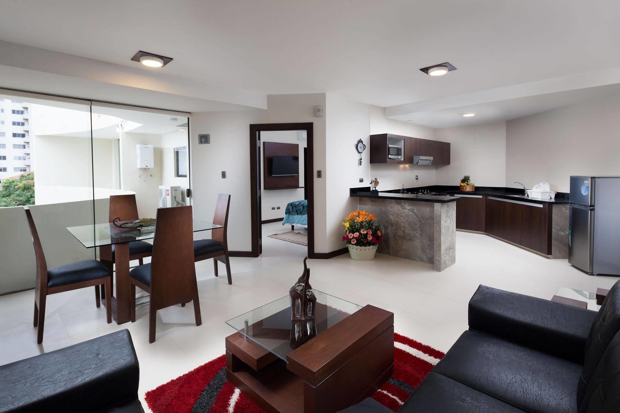 Mai Suites Apart Hotel ซานตาครูซเดอลาเซียร์รา ภายนอก รูปภาพ
