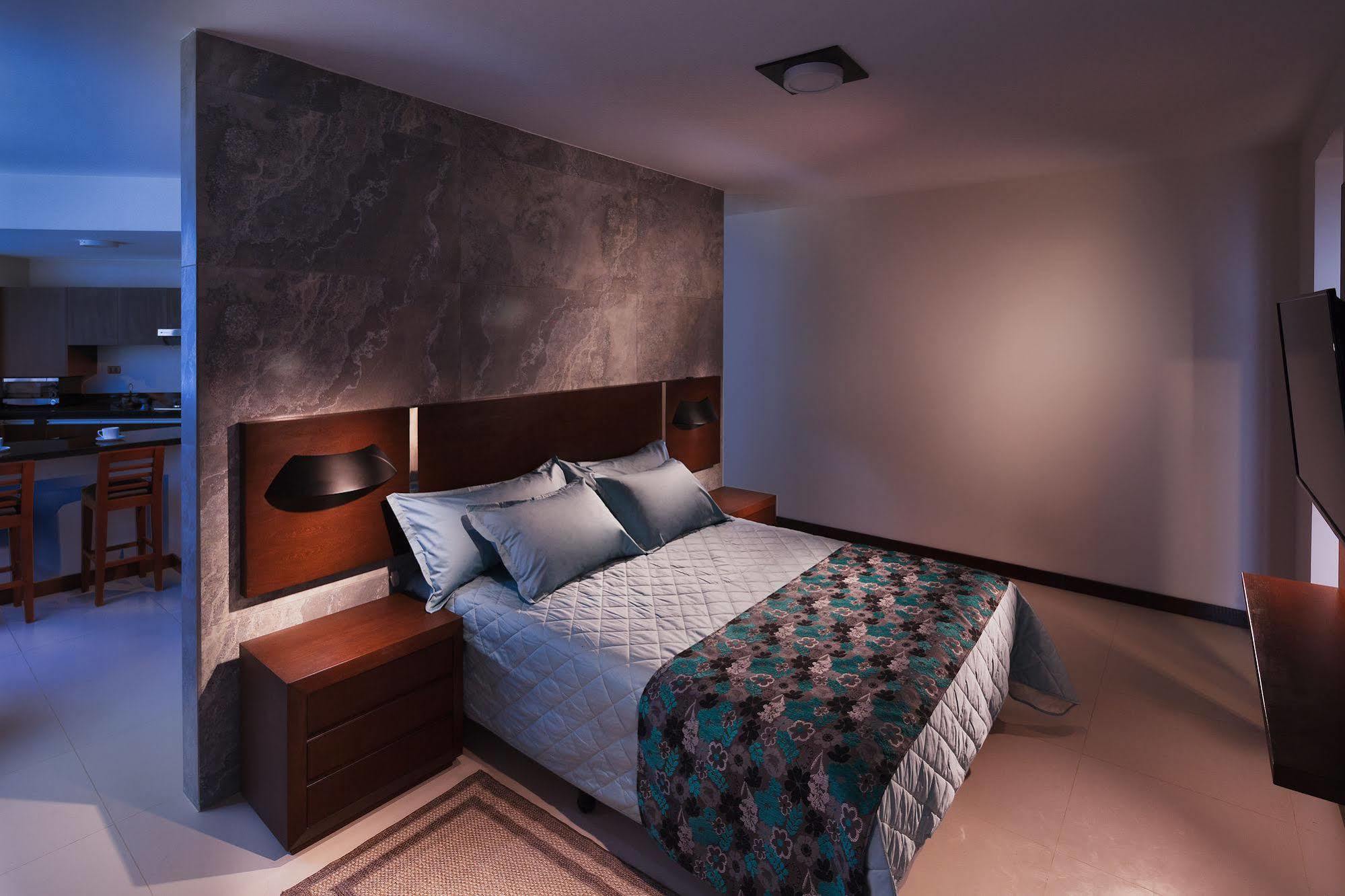 Mai Suites Apart Hotel ซานตาครูซเดอลาเซียร์รา ภายนอก รูปภาพ