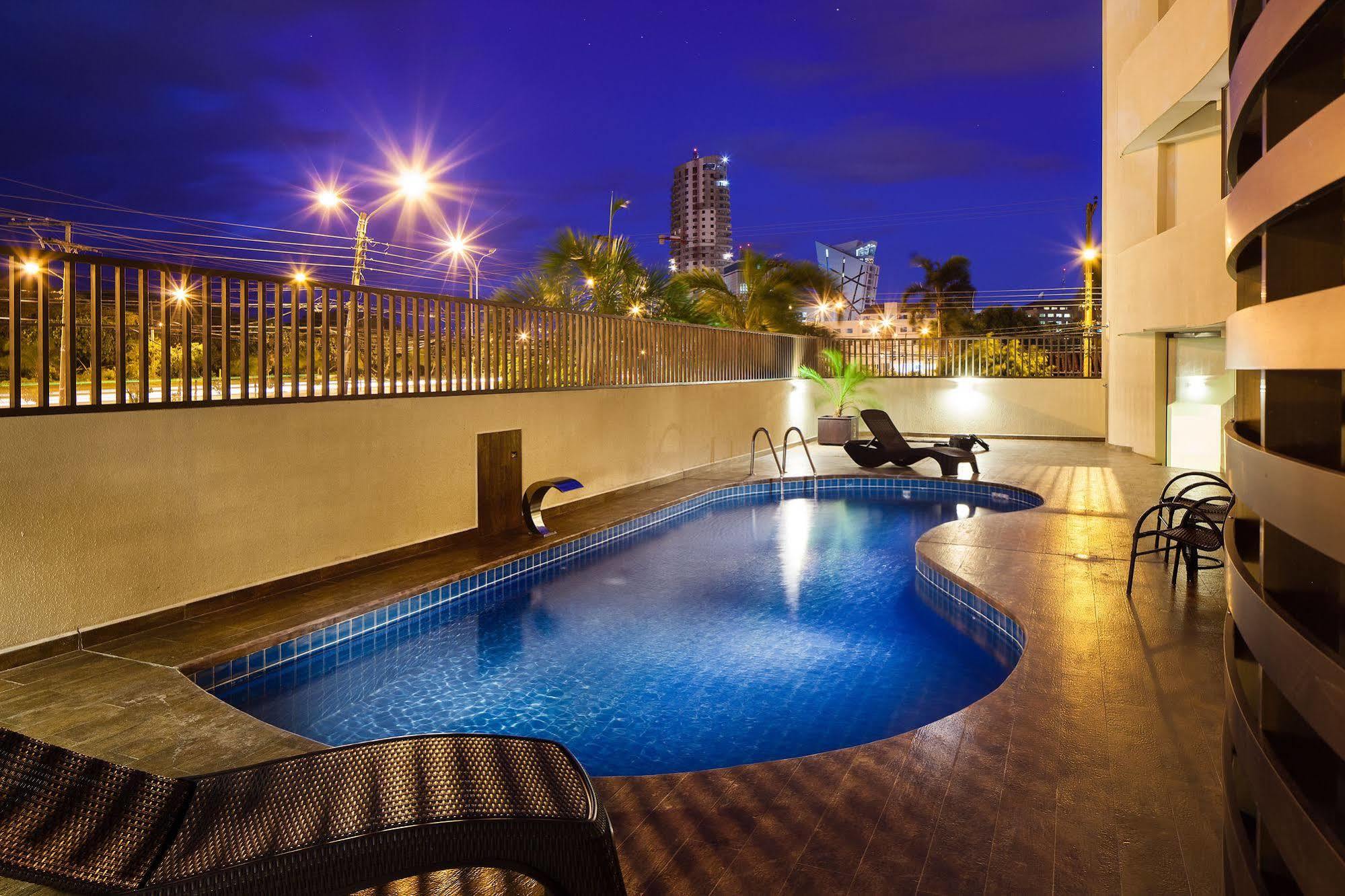 Mai Suites Apart Hotel ซานตาครูซเดอลาเซียร์รา ภายนอก รูปภาพ